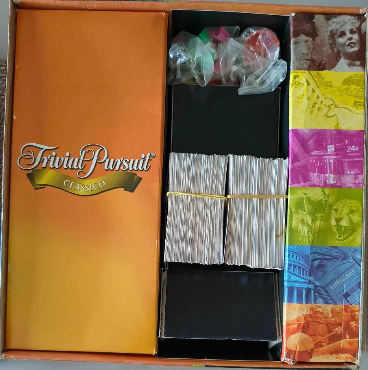 Trivial Pursuit Clássico - jogo de tabuleiro  - Foto 4