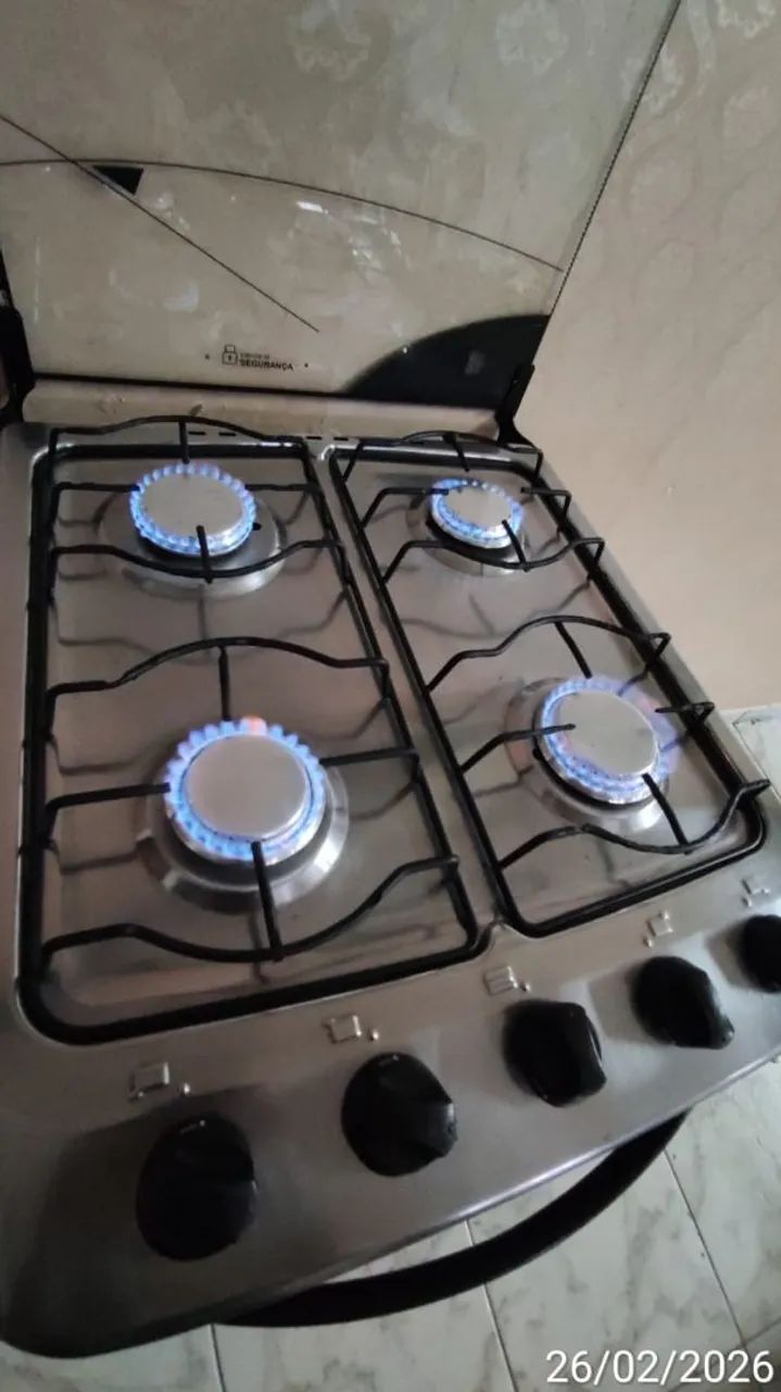 VENDO FOGÃO DE 4 BOCAS FRENTE INOX  - Foto 5