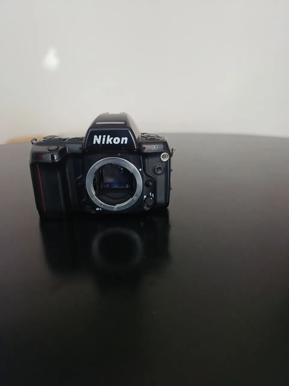 Nikon N90 