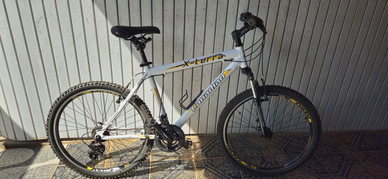 Vendo Bicicleta Canadian X Terra Aro 26 - Ciclismo - Condomínio