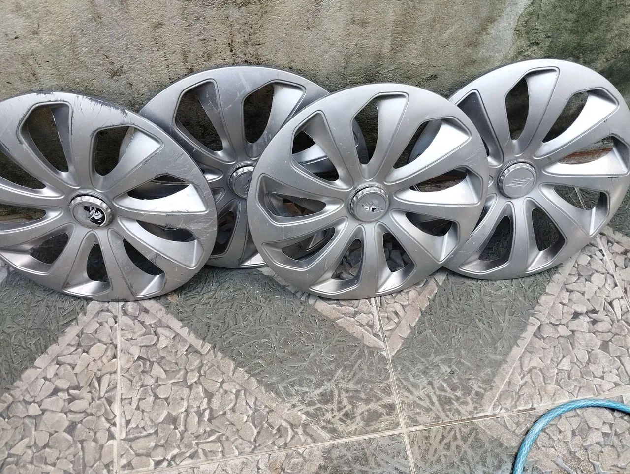 Calotas aro 14 com suporte 