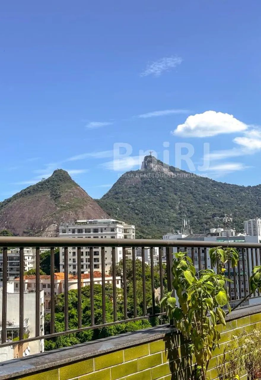 COBERTURA DUPLEX COM VISTA 360° NO RIO