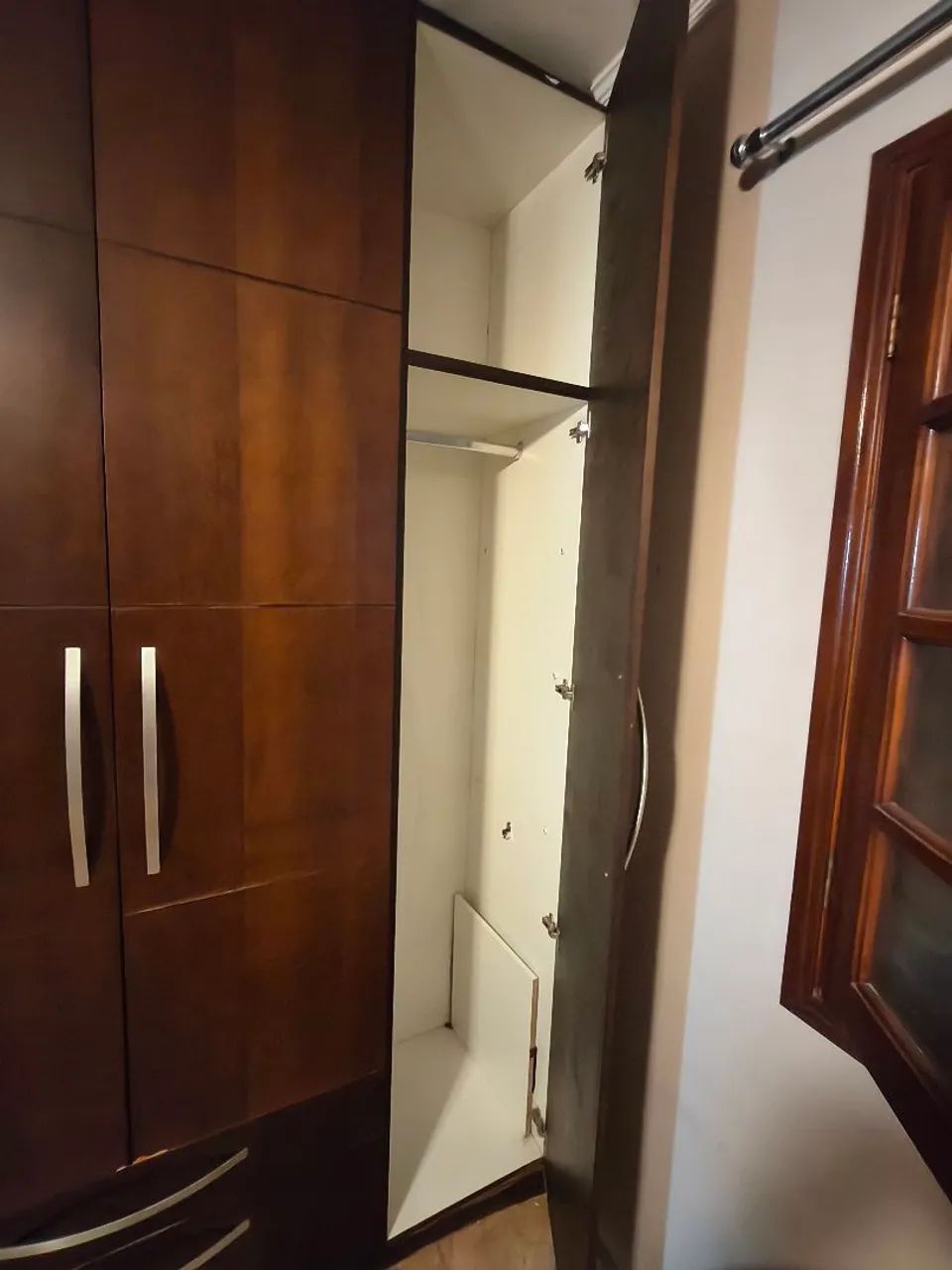 Guarda-roupa grande 