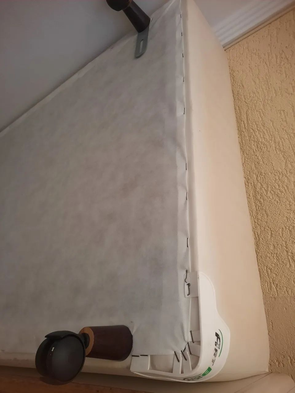 Cama box tamanho queen ( base, sem colchão)