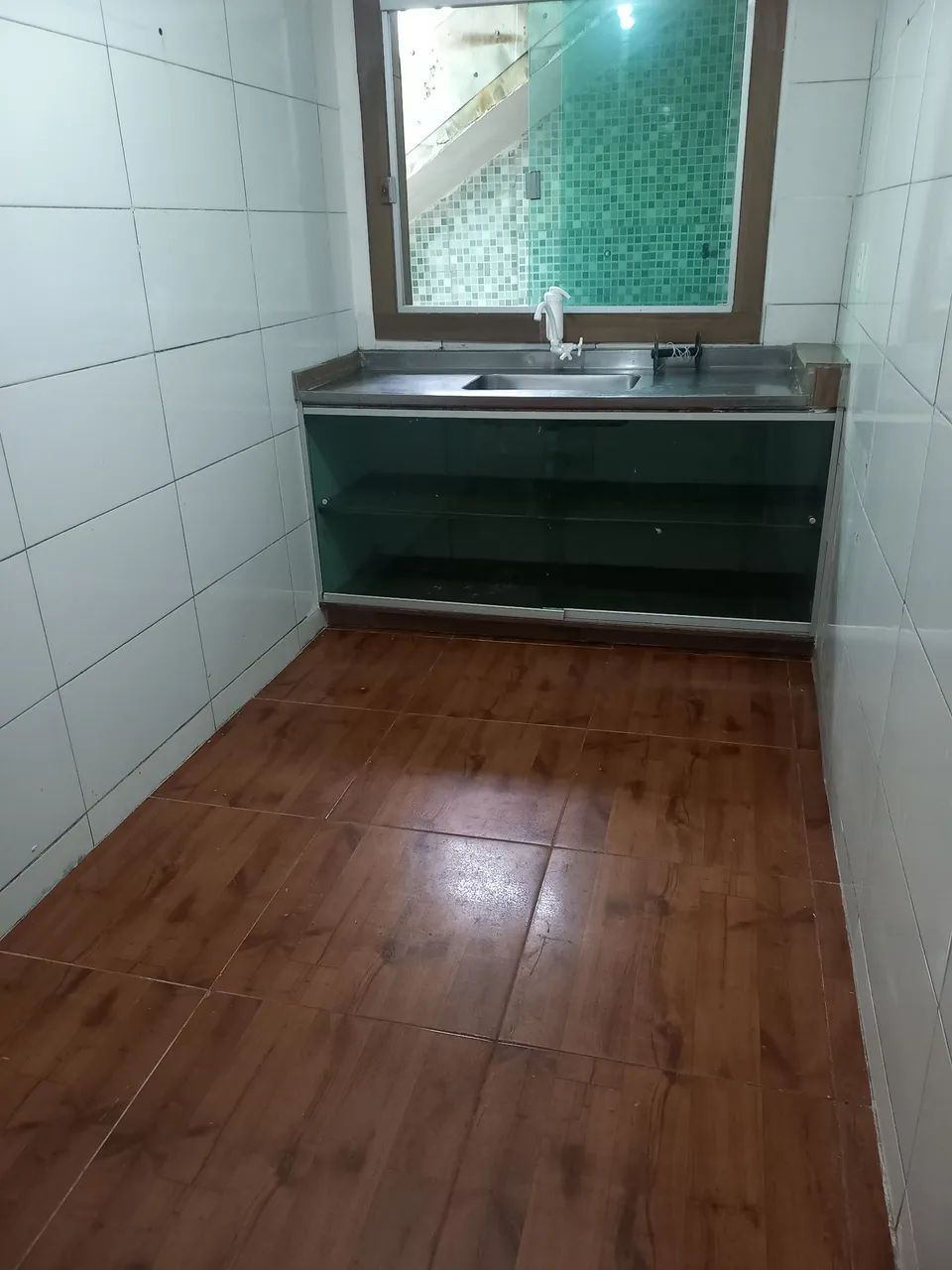 Aluga-se casa de fundos - Foto 4