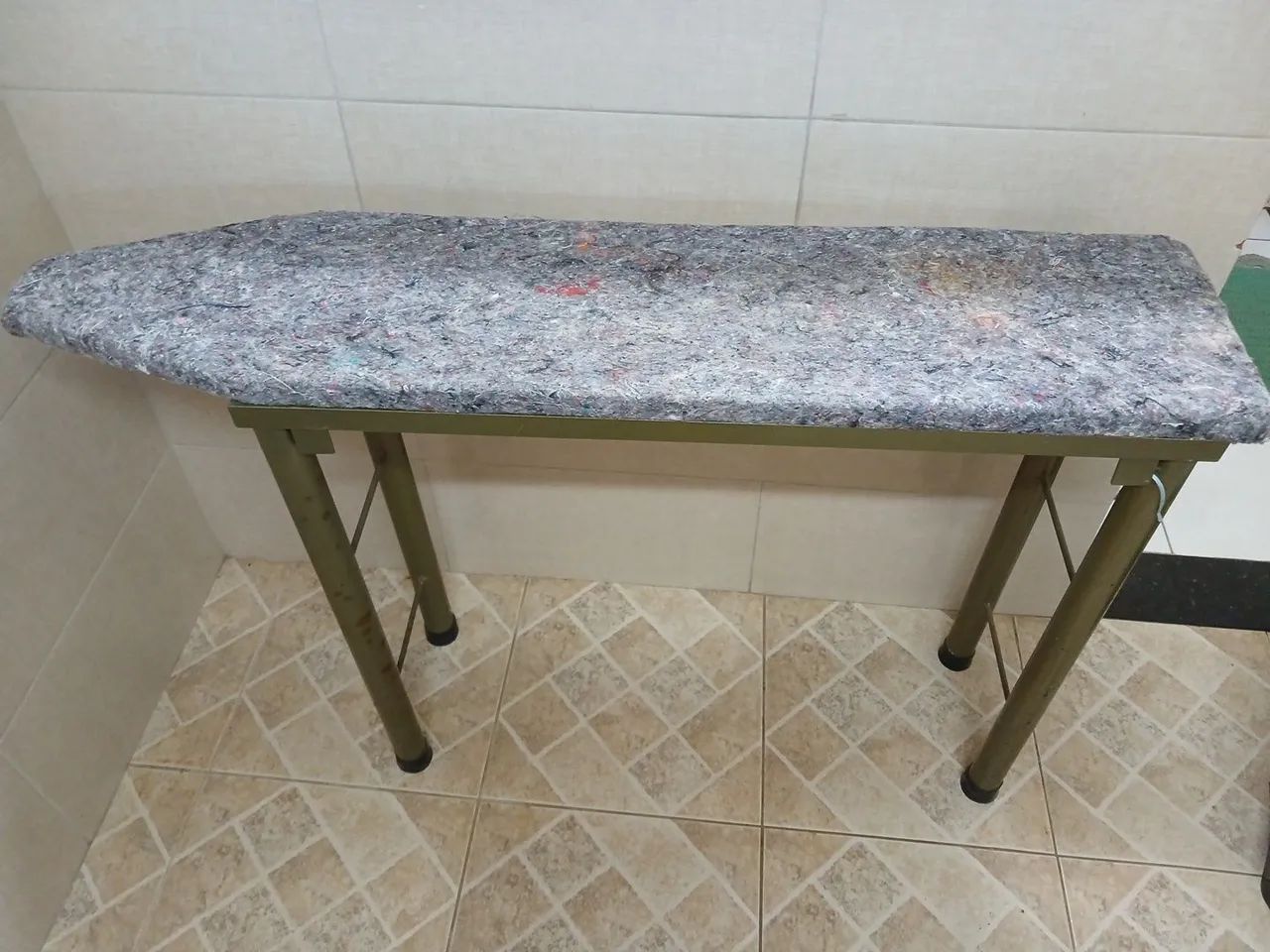 Mesa de passar roupa - Foto 2