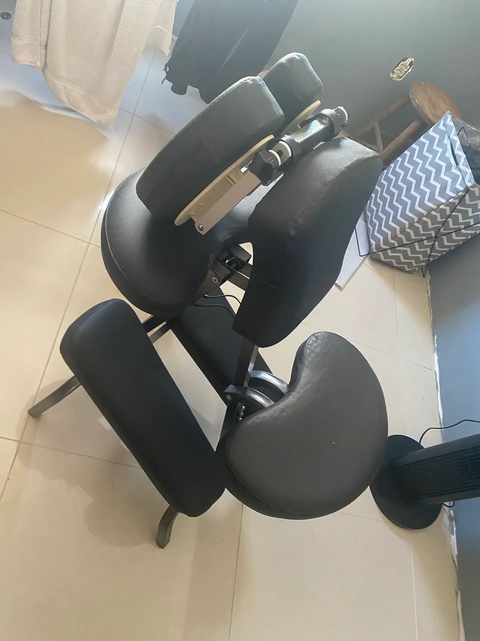 Cadeira de Massagem Portátil Ergonômica - Pouco Uso - Excelente Estado - Foto 2