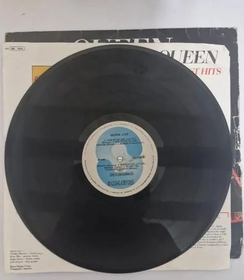 2 discos de vinil Queen greatest hits - Foto 3