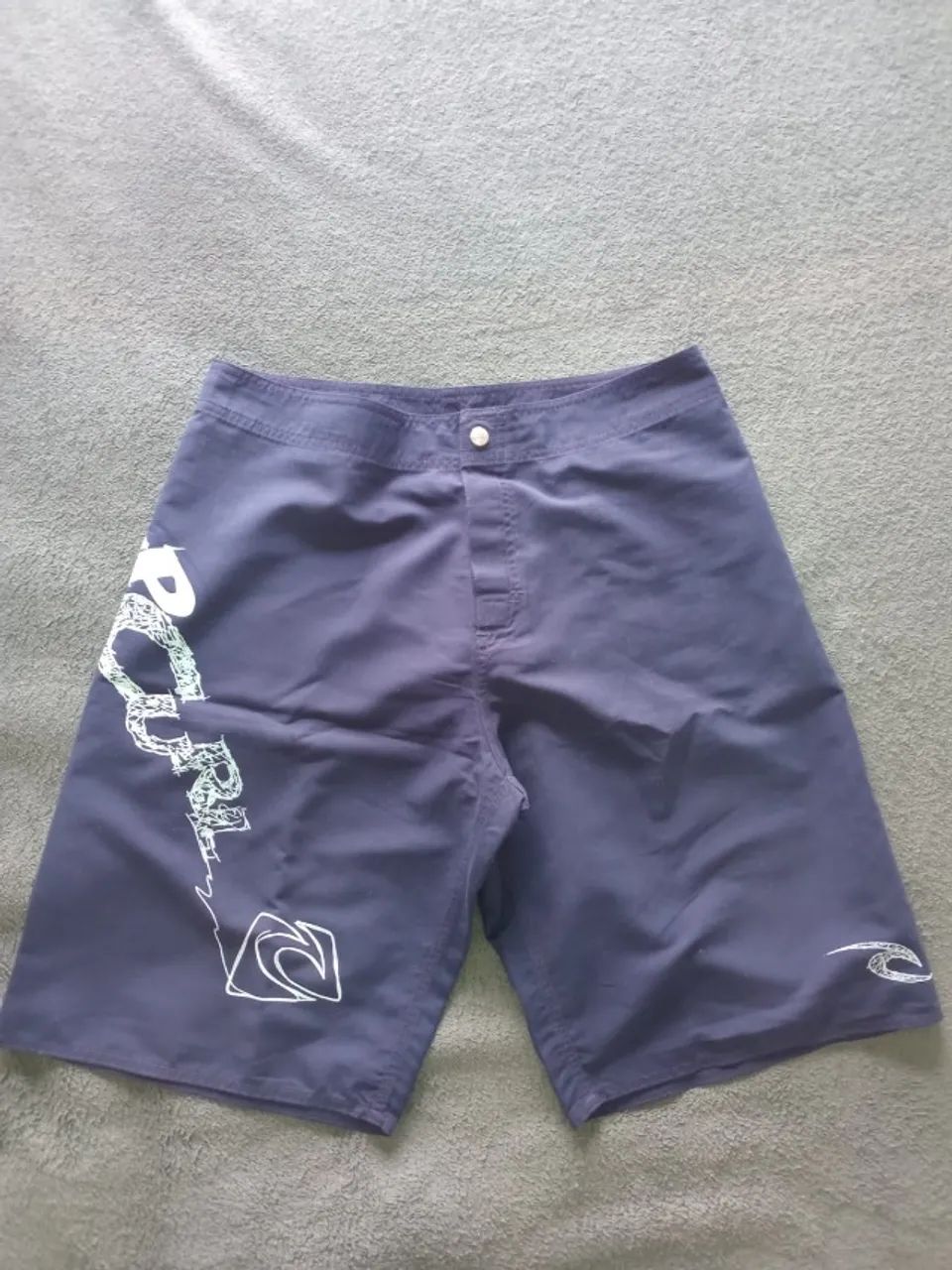Bermudas marca RipCurl semi novas - Foto 3