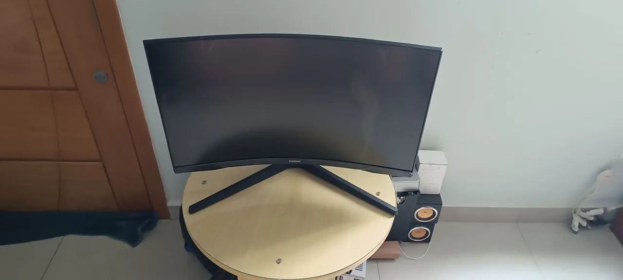 Monitor curvo Samsung 27"