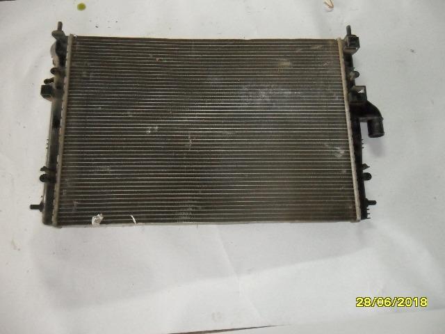 Radiador Renault Duster - Foto 2