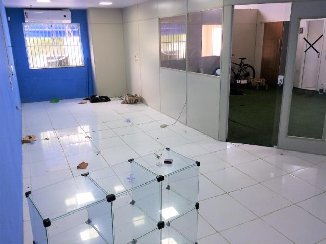 Salão em excelente localização com segurança pé direito duplo - Foto 8