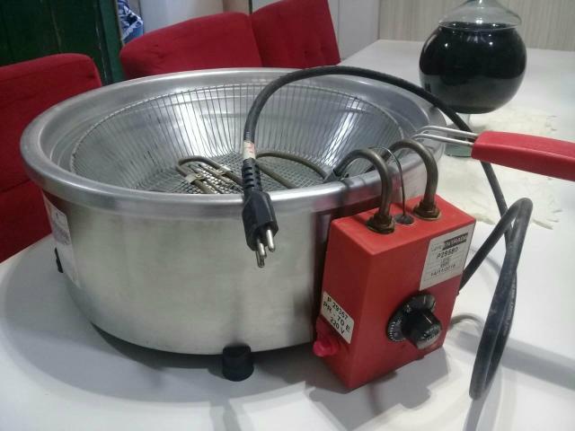 Vende-se fritadeira nova