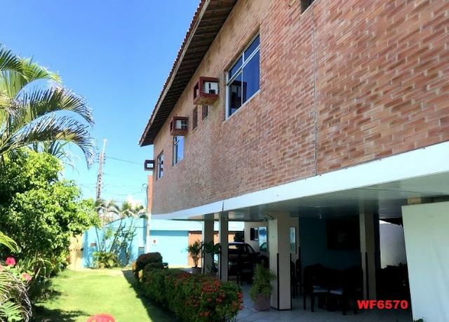 Pousada na praia do Futuro, 12 suítes, piscina, Hotel mobiliado, 50 metros para a praia - Foto 11