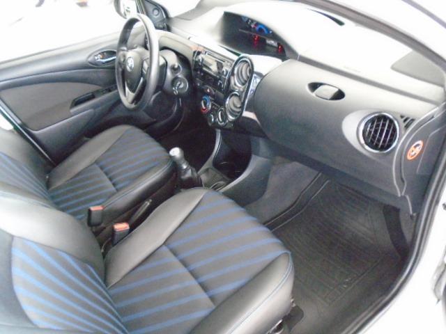 Toyota Etios - Foto 8