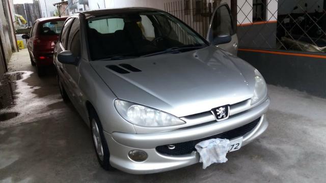 Peugeot 206 top de linha 1.4 8V 5p Ano 2007 repasse