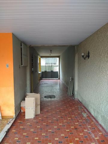 Excelente casa no centro de Realengo na rua professor Carlos Venceslau - Foto 4