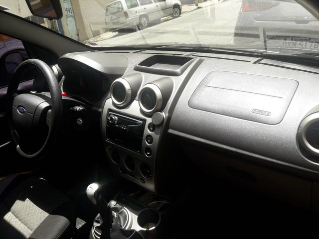 Vendo Ford Fiesta 1.6 2012 2013 - Foto 5