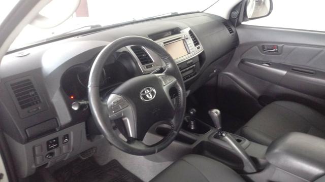 Hilux srv 4x4 diesel - Foto 13