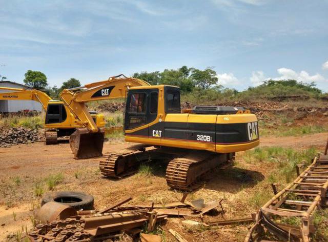 Escavadeira Caterpillar - Foto 3