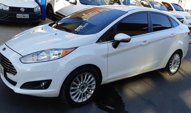 Ford fiesta titanium 2013/14