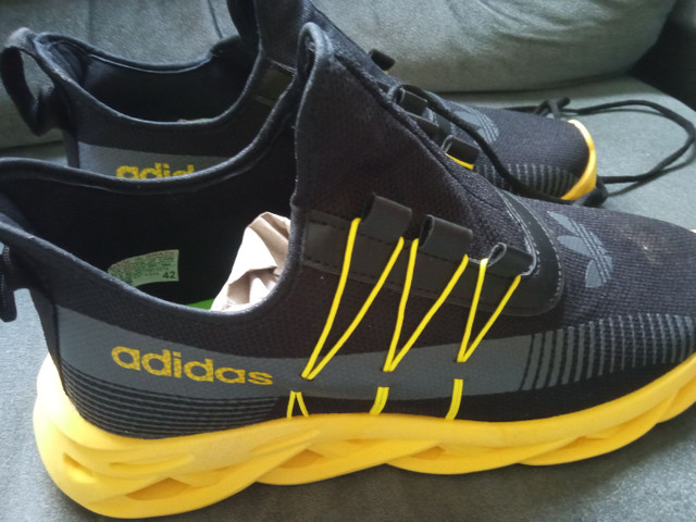 tenis adidas waze