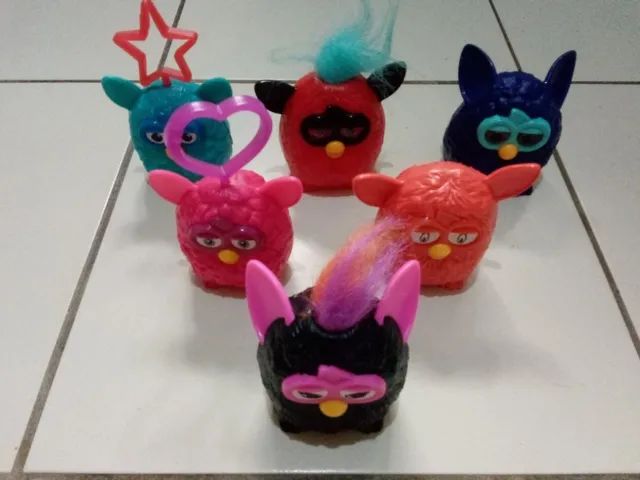 Coleção Furby Macdonald mclanche feliz 2014