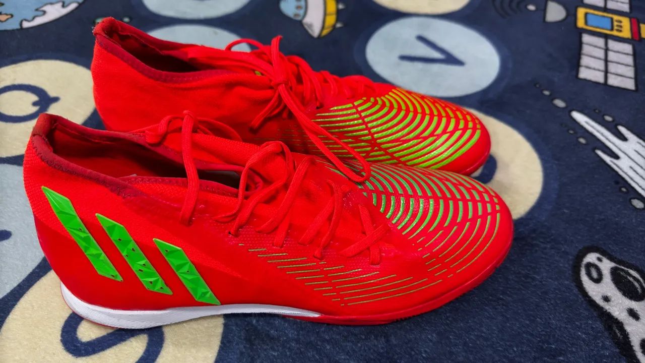 Chuteira Adidas original!