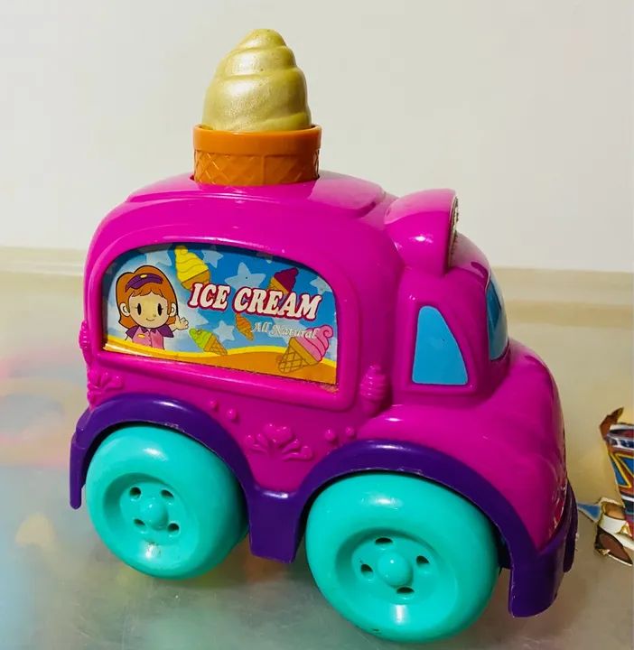 Brinquedos: casa de Chaves, Elmo e carro sorvete - Foto 3
