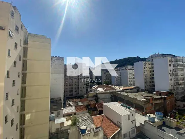 Apartamento - / Residencial / Copacabana