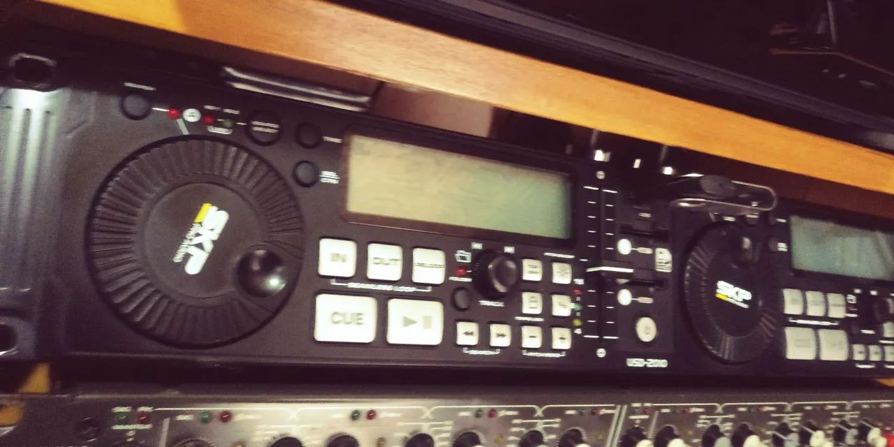 CDJ Profissional com USB SKP lindo e raro!Digital! - Foto 5