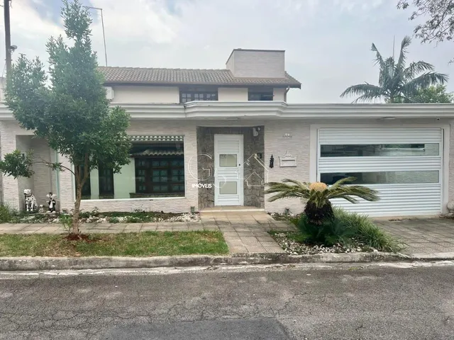Venda de Casa em Condomínio de Alto Padrão em Nova Caieiras, Caieiras-SP: 3 Quartos, 1 Suí