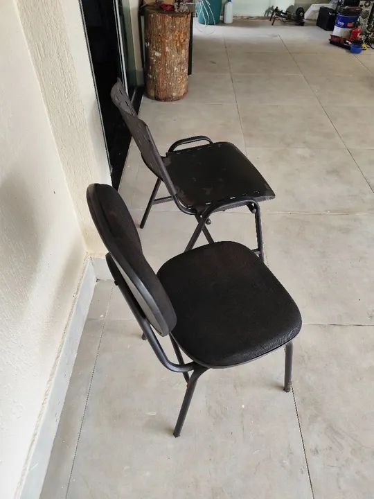 2 Cadeiras Pretas Urgente! Barata! - Foto 3