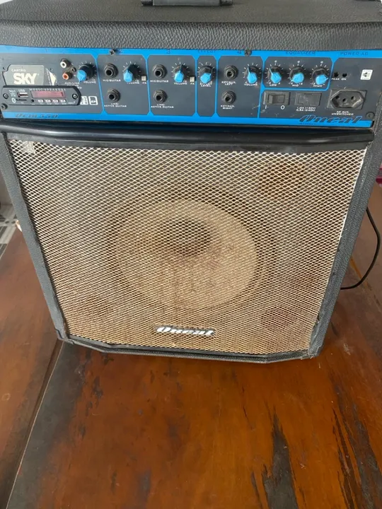 Vende se caixa amplificada Oneal grande R$:500