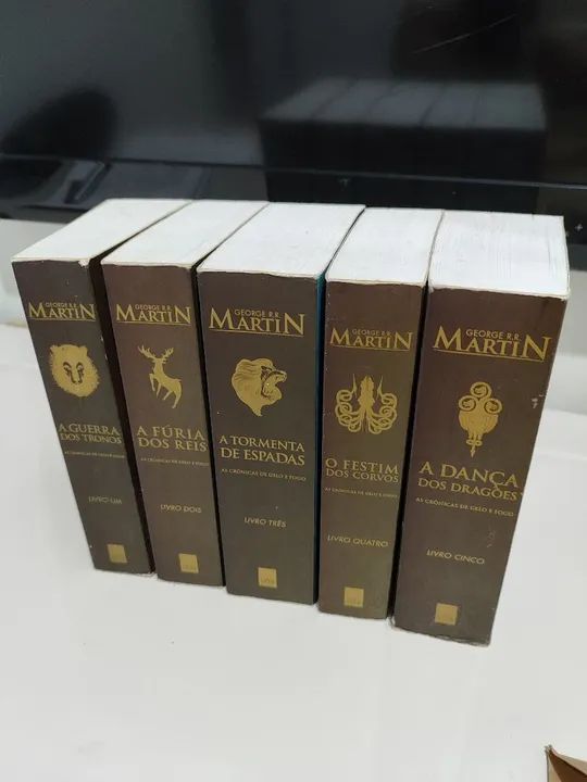Box dos livros Crônicas de Gelo e Fogo