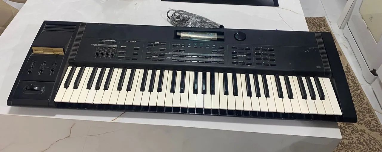 Roland XP−60 ケース無し 惜しく
