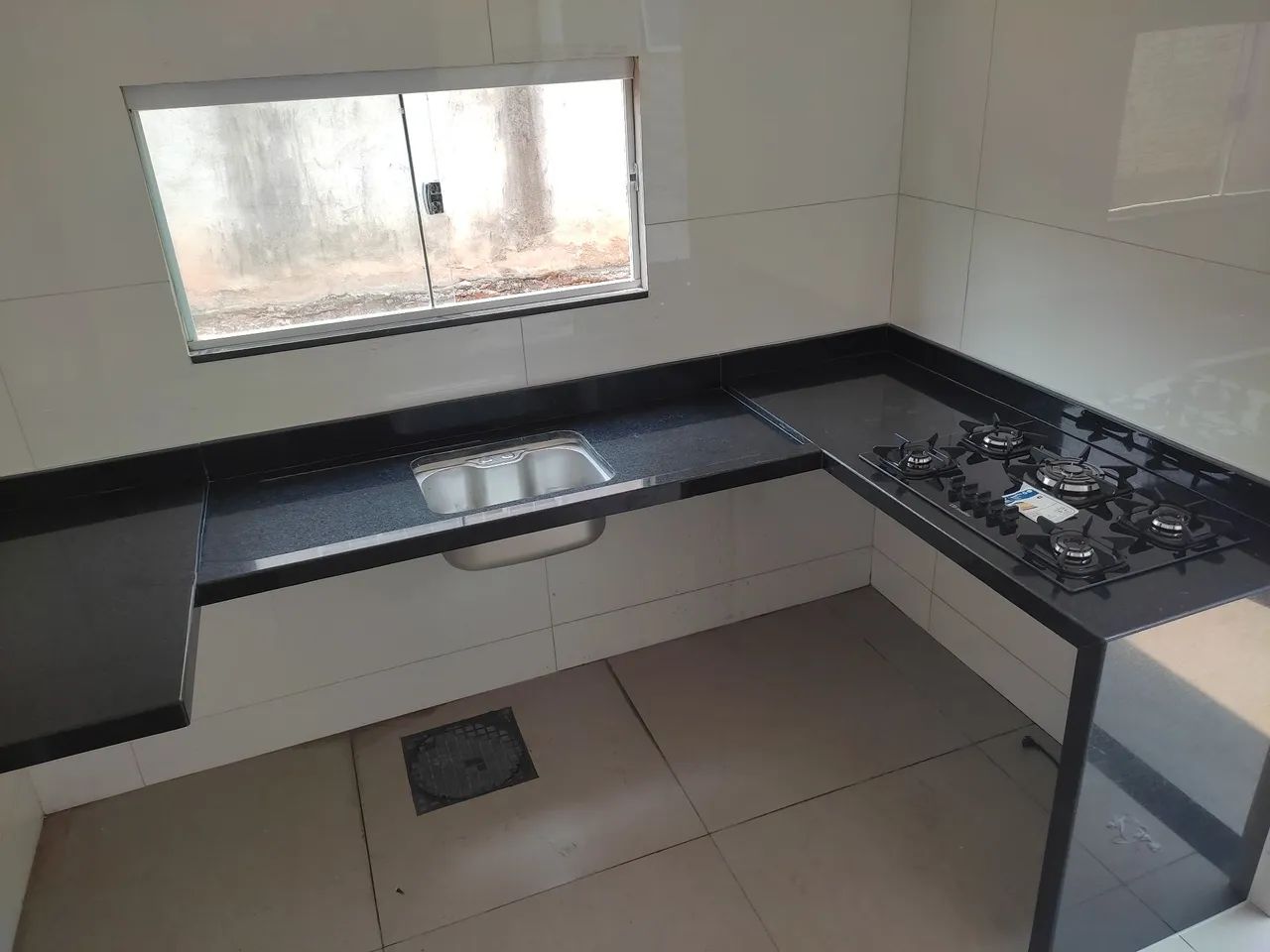 Balcão de Cozinha em Granito Preto São Gabriel 