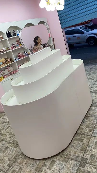 Balcão de Exposição em MDF para Loja de Cosméticos - Foto 2