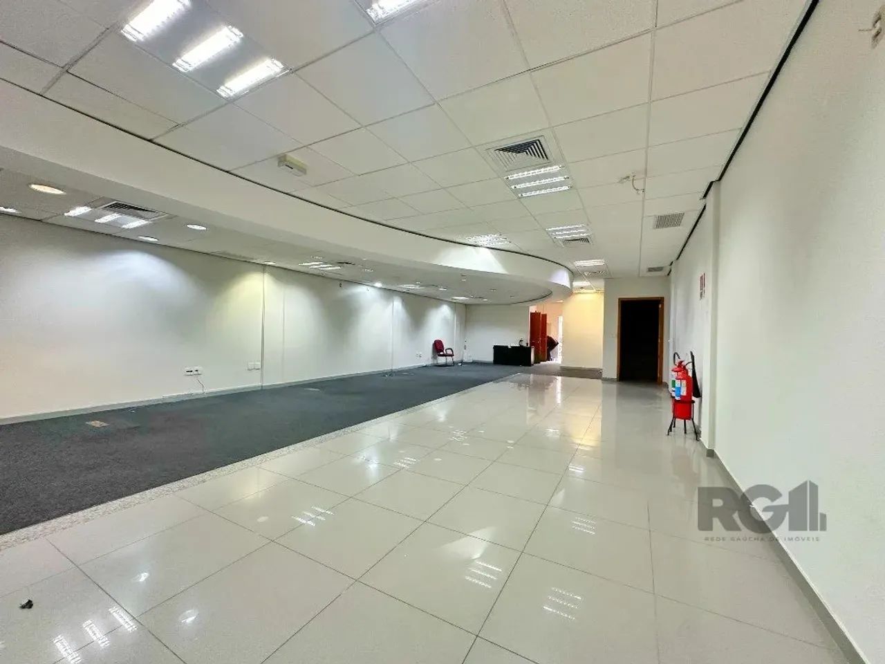 Ampla loja de esquina no Bairro Teresópolis, melhor ponto da região em rota centro/bairro. - Foto 8