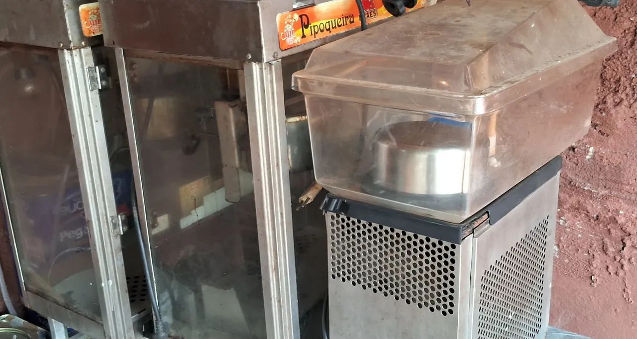 2 Máquinas de Pipoca Industrial e 1 suqueira - Foto 2