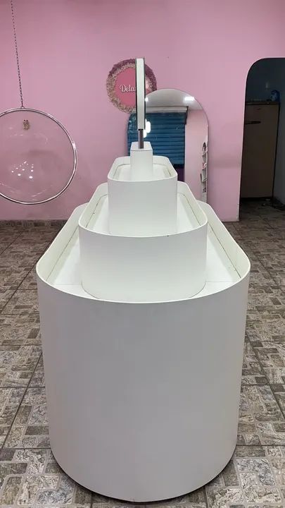 Balcão de Exposição em MDF para Loja de Cosméticos