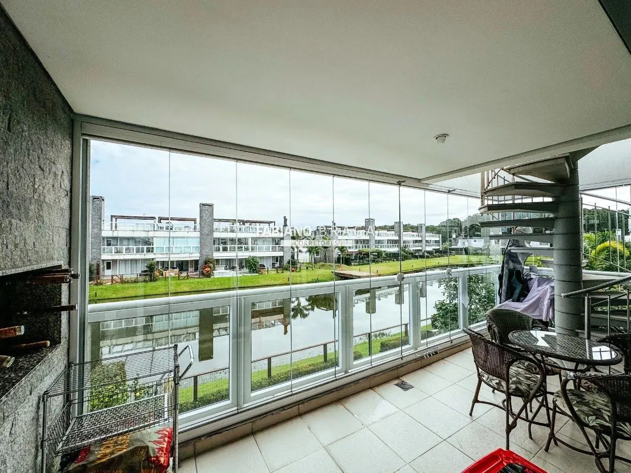 Ótimo apartamento à venda no Rossi Atlântida