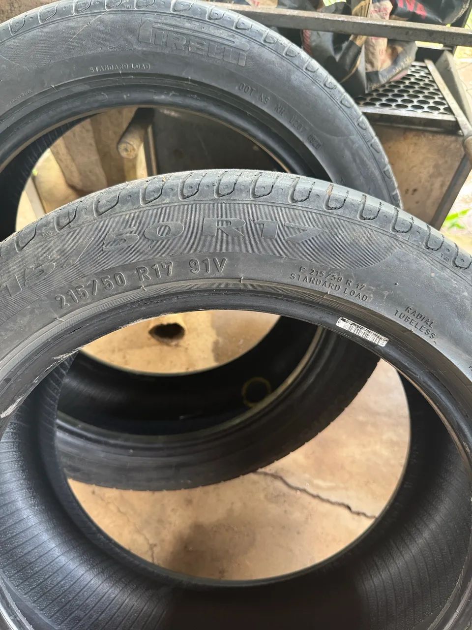 Pneu cruze aro 17 215/50 - Foto 4