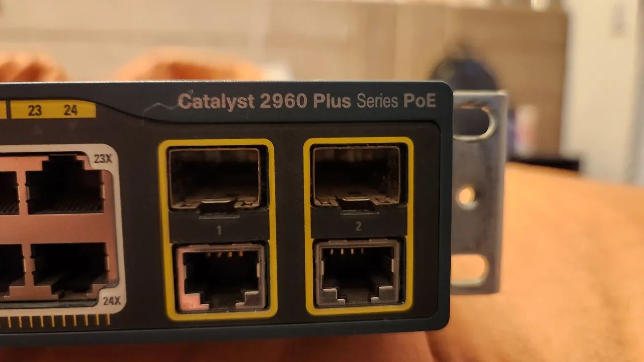 Switch Cisco Catalyst 2960 Plus Series PoE