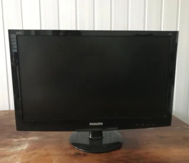 Monitor Philips 22 (Leia descrição)