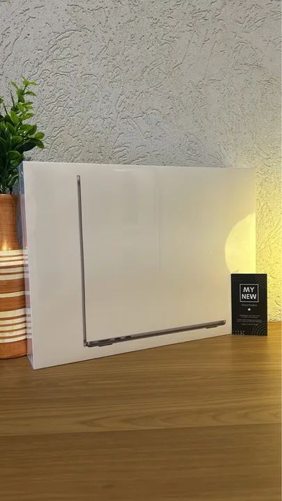 MacBook Air M2 l 8GB l 256 SSD l tela 13,6?. Novo l Lacrado l Garantia 1 ano!