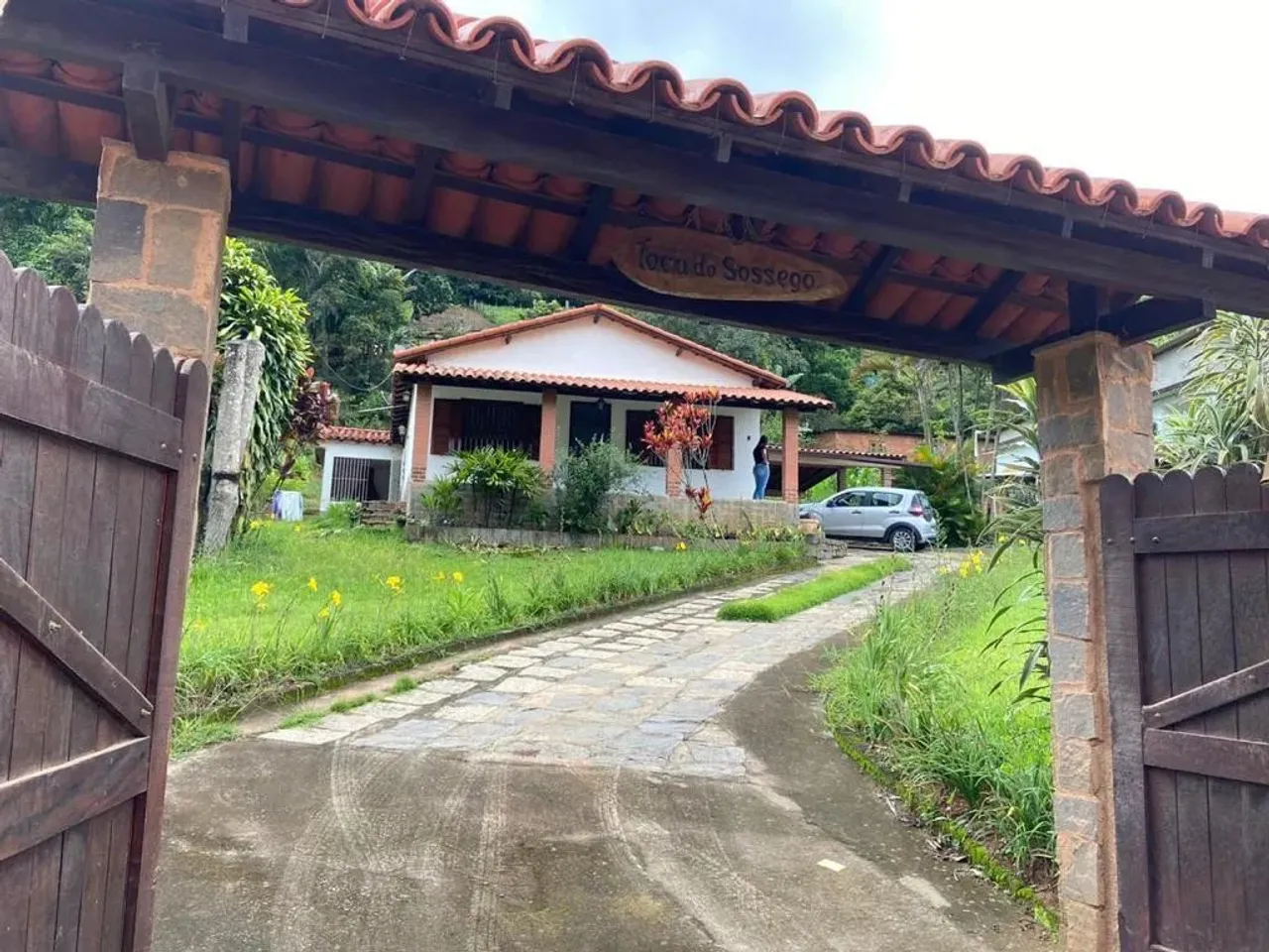 LINDA CASA MOBILIADA