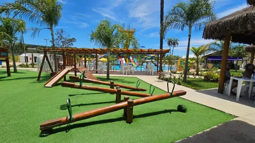 Aquabeat parque aquático com piscina de ondas e toboáguas - Foto 3