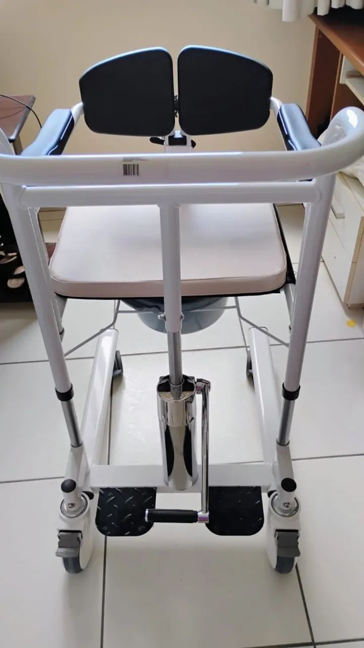 Cadeira de transferência e banho  - Foto 4