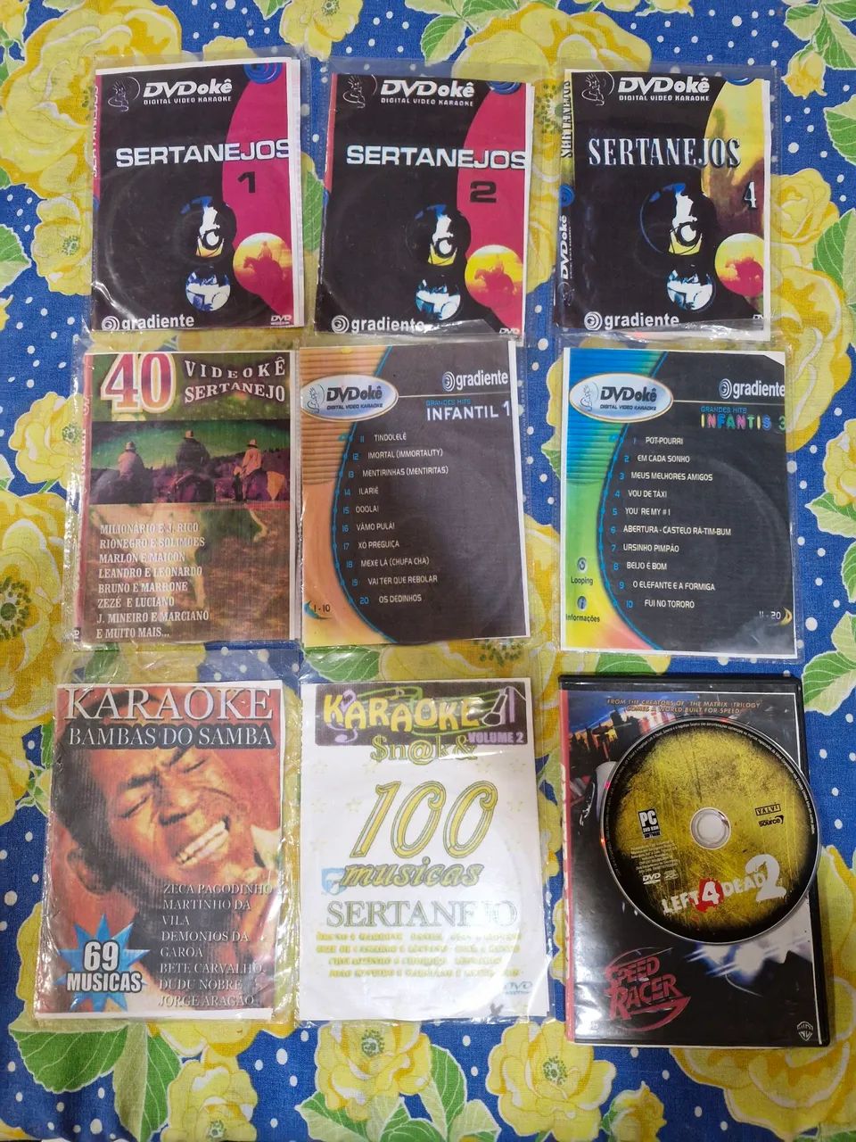Coleção de DVDs Karaokê e Filmes